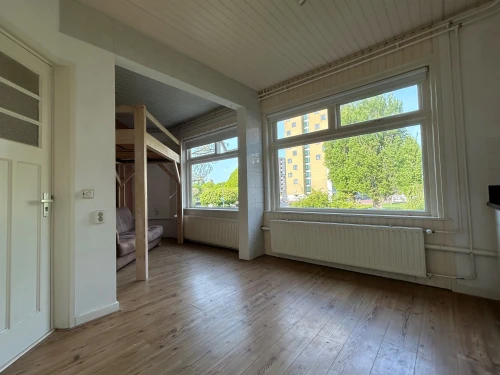 Woning aan de E. Thomassen à Thuessinklaan te Groningen