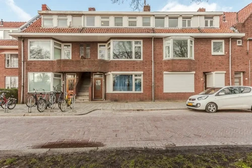 Woning aan de Hoendiep te Groningen