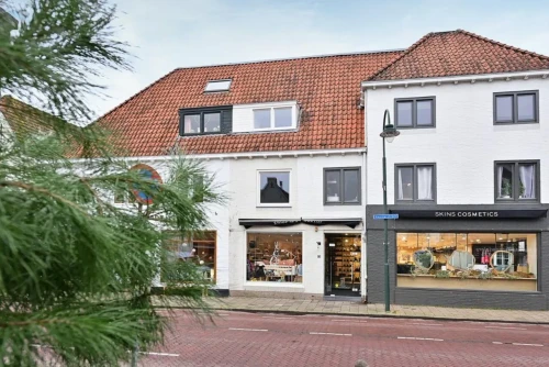 Naarderstraat, Laren