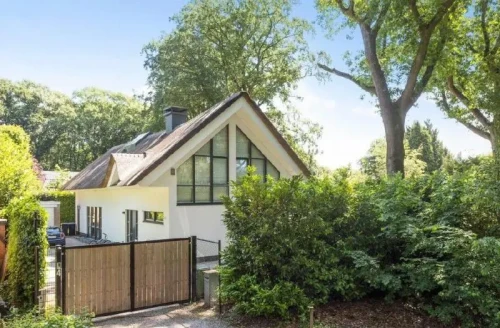 Woning aan de Douglaslaan te Rosmalen