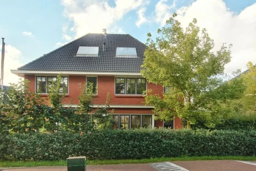 Hanrathsingel, Laren