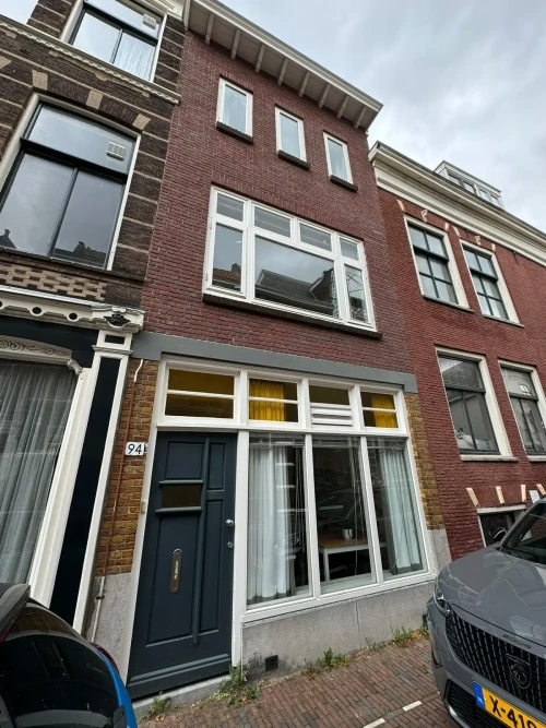 Woning aan de Hogewoerd te Leiden