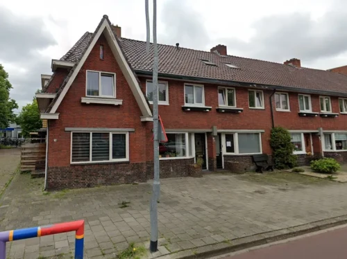 Woning aan de Nassaustraat te Winschoten