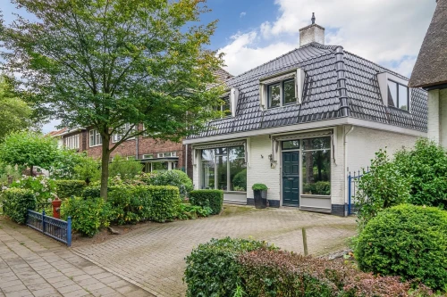 Woning aan de Parallelweg te Geldrop