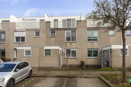 1 APRIL: RUIME& GEMEUBILEERDE 4-KAMER EENGEZINSWONING!